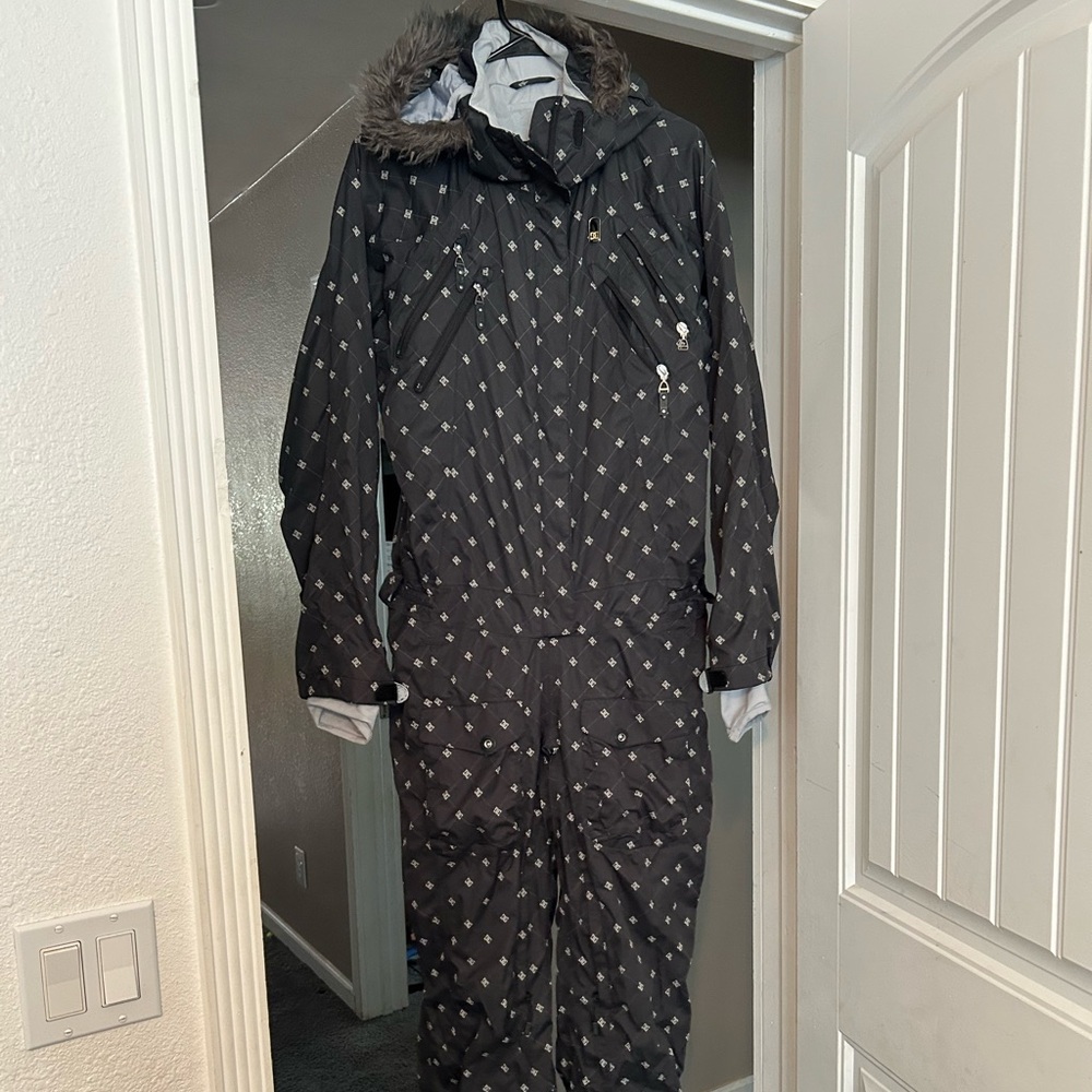 DC women’s ski onesie